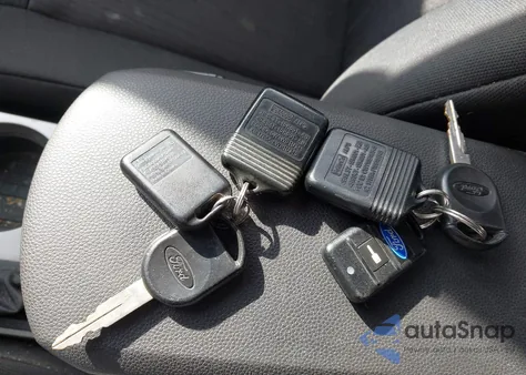 2010 Ford Focus Se из США, поврежденный, VIN 1FAHP3FN5AW266010